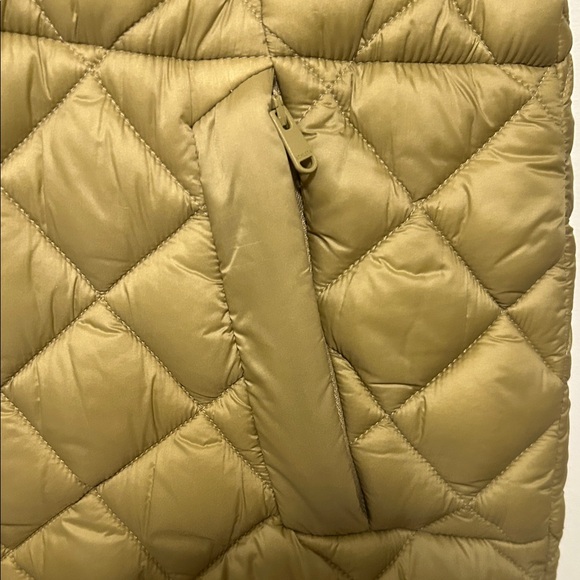 Athleta Quilted Puffer Jacket - Khaki - Picture 3 of 6